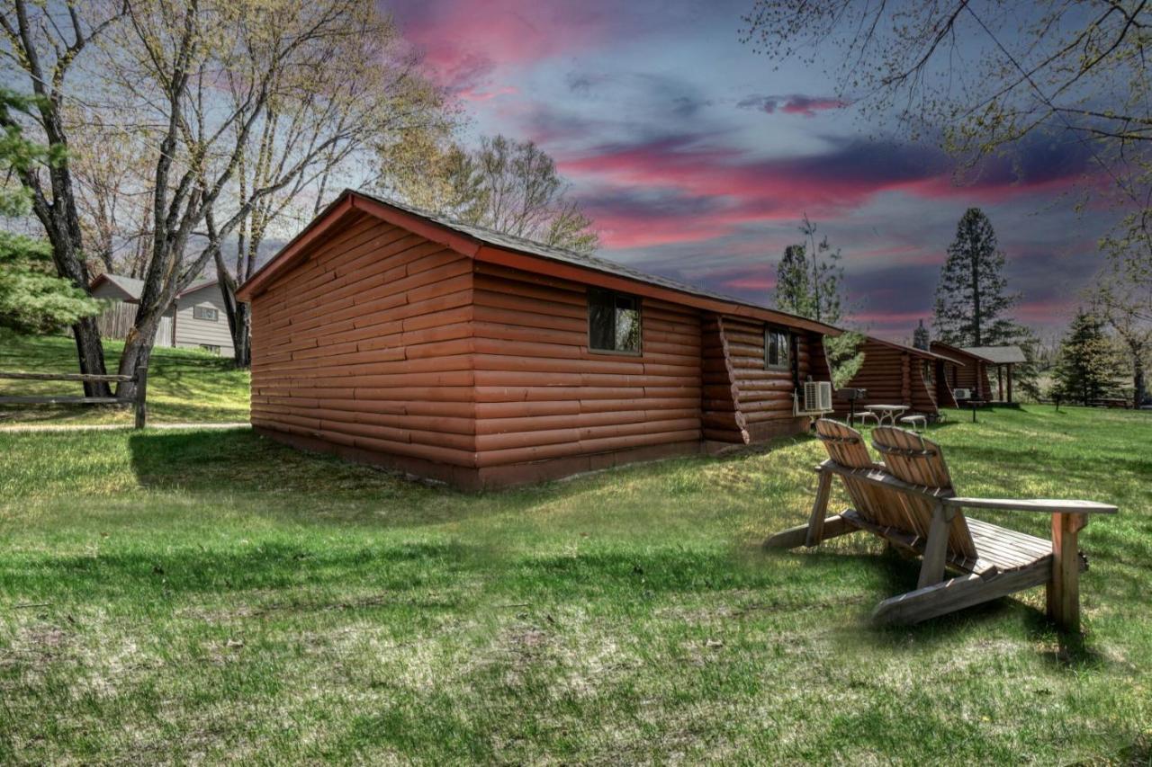 Edgewater Resort Iron Mountain Exterior foto
