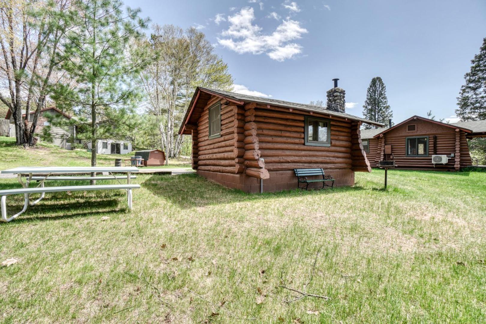 Edgewater Resort Iron Mountain Exterior foto